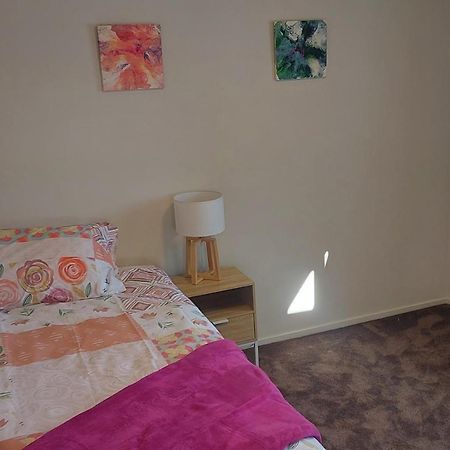 Cozy, New, Private 3 Bedroom Home Hamilton Exteriör bild