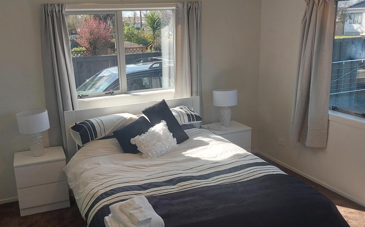 Cozy, New, Private 3 Bedroom Home Hamilton Exteriör bild