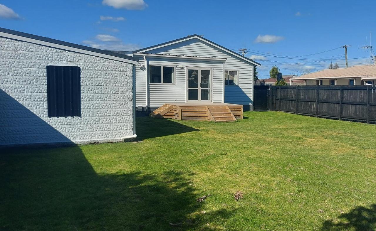 Cozy, New, Private 3 Bedroom Home Hamilton Exteriör bild